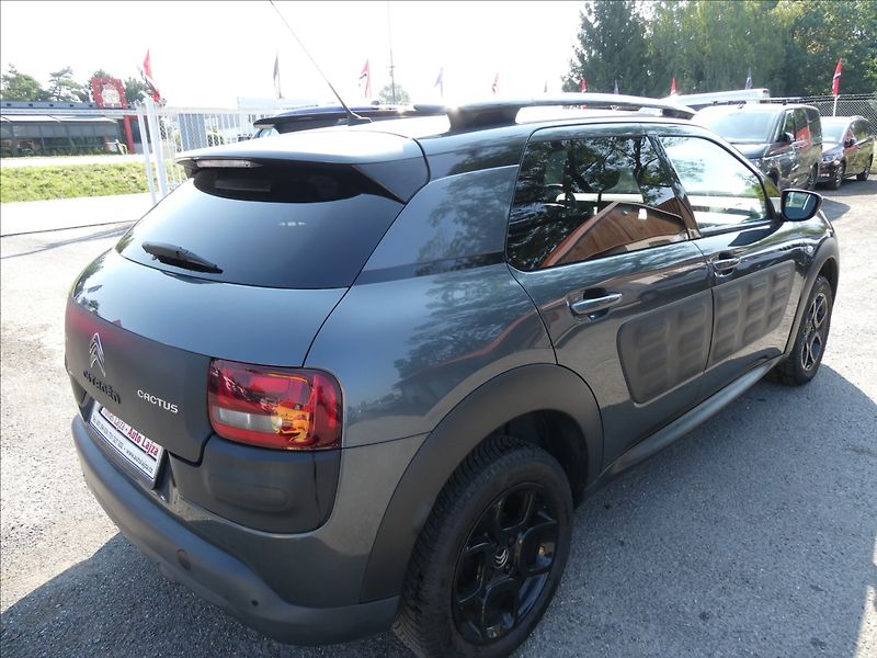 Citroën C4 Cactus 1,2 PureTech 60kW NAVI - fotka 9 z 33