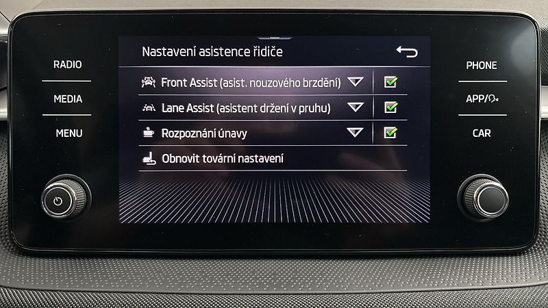 Škoda Fabia 1.0 TSI Style - fotka 23 z 23