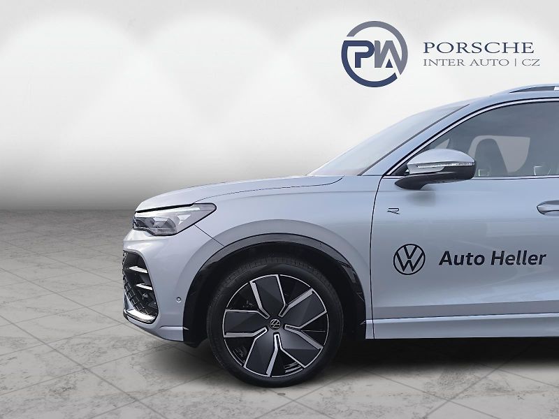 Volkswagen Tiguan R-Line 1,5 eTSI 110 kW mHEV - fotka 23 z 23