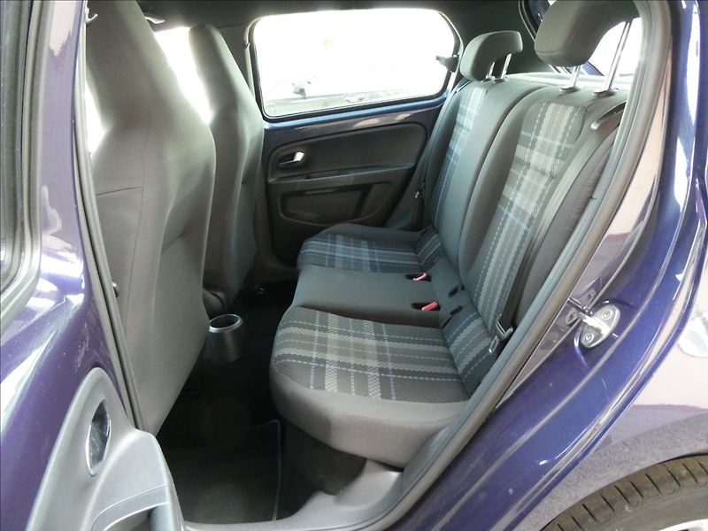 Volkswagen up! 1,0 MPi CLUB 55kW - fotka 22 z 47