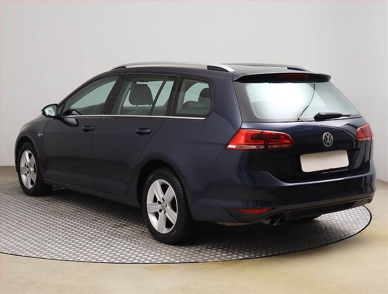 Volkswagen Golf (2014) Comfortline 1.4 TSI - fotka 4 z 18