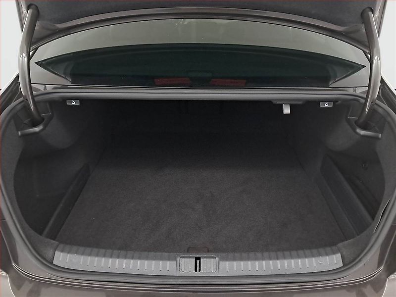 Volkswagen Passat (2017) Highline 1.8 TSI, Automat - fotka 14 z 17