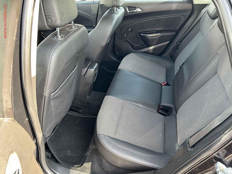 Opel Astra (2010) 2.0CDTi, AT, STK5/28 - fotka 11 z 15