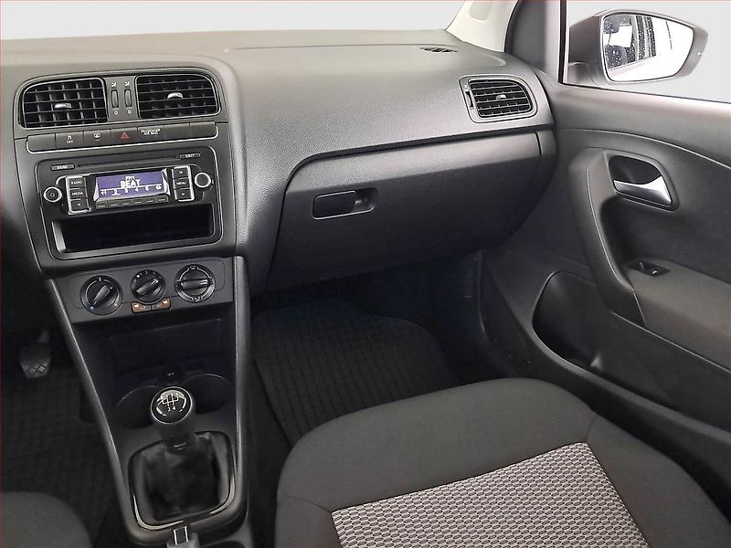 Volkswagen Polo (2013) 1.2 12V, Serv.kniha - fotka 8 z 15