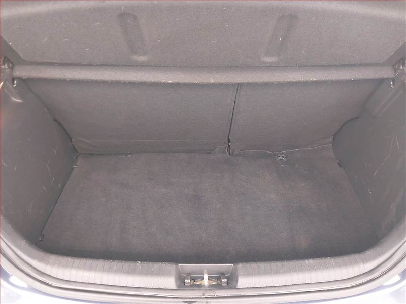 Hyundai i20 (2013) 1.2, ČR,1.maj, Serv.kniha - fotka 14 z 16
