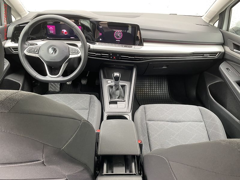 Volkswagen Golf (2022) 2.0 TDi, 2.maj,ČR, Life, LED - fotka 8 z 17