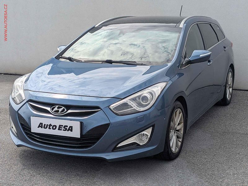 Hyundai i40 (2012) 1.7CRDi, Bixen, navi, park - fotka 3 z 16