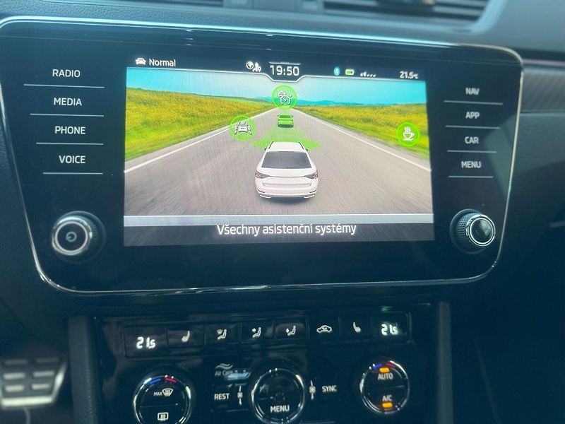 Škoda Superb (2024) Sportline 2,0 TDI 110 KW AUT - fotka 27 z 28