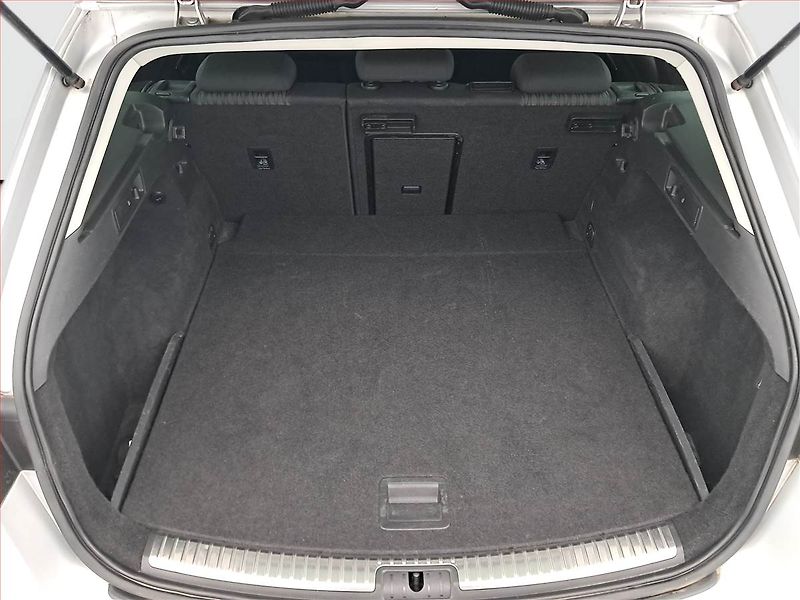 Seat Leon (2015) Comfort 1.6 TDI, Automat - fotka 14 z 19