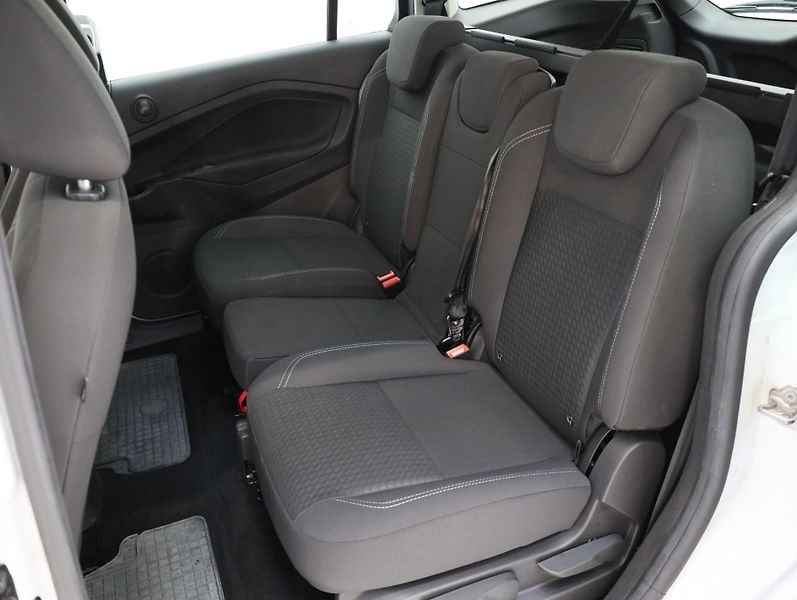 Ford Grand C-MAX (2018) 1.maj.ČR,92kW, tažné, záruka, - fotka 12 z 19