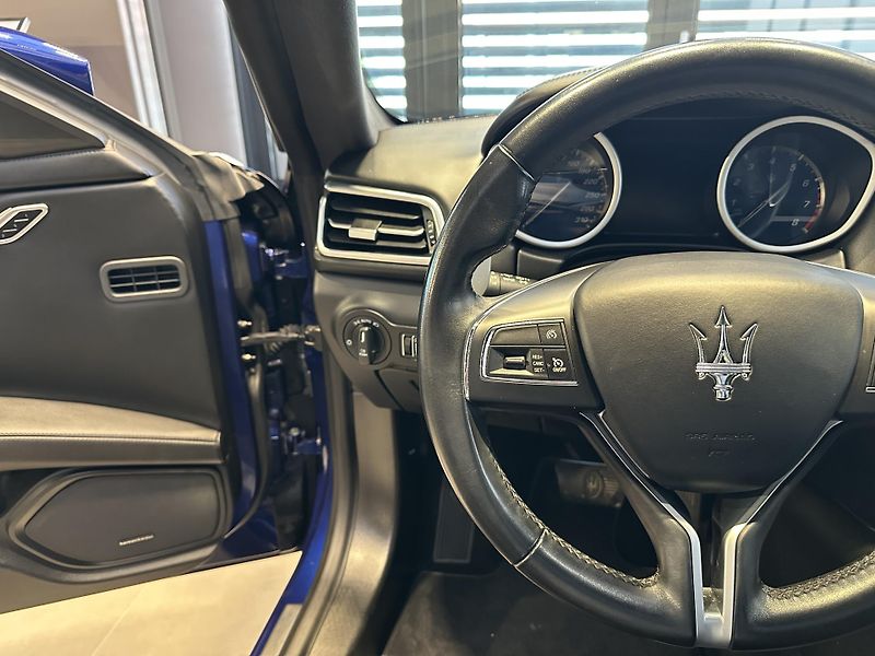 Maserati Ghibli (2018) SQ4 430HP - fotka 12 z 19