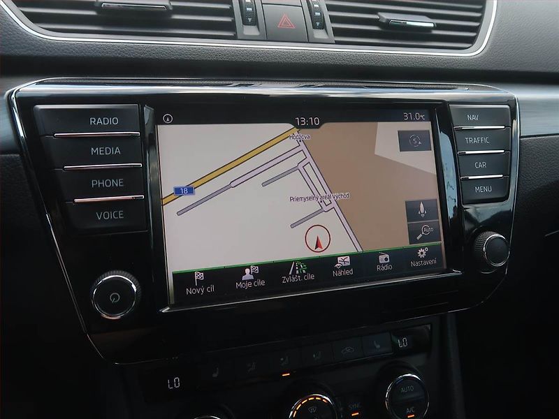 Škoda Superb (2016) Style 2.0 TDI, Navi, Bi-Xenony - fotka 13 z 19