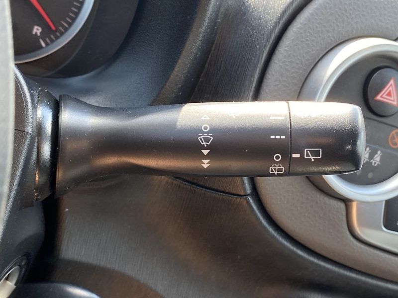 Toyota Yaris 1.0i,ČR-1.maj,Active,nová STK - fotka 14 z 25