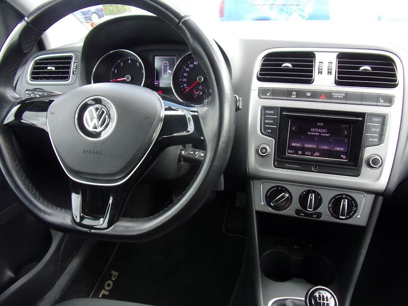 Volkswagen Polo (2017) 1,0TSI KLIMA TEMP VÝHŘEV - fotka 21 z 24