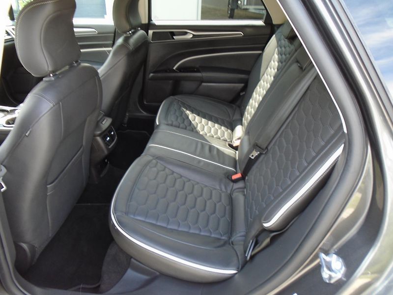 Ford Mondeo 2.0EcoBlue 140kW 8AT Vignale  - fotka 16 z 45