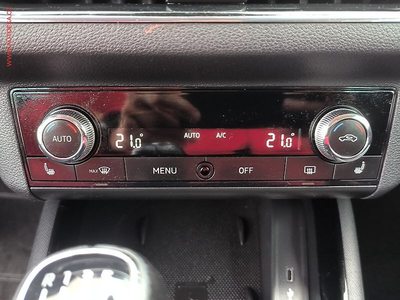Škoda Kamiq (2020) 1.0 TSi, Style, kamera - fotka 17 z 25