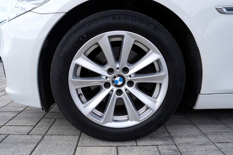 BMW Řada 5 520d xDrive/185 PS/kůže/AT - fotka 14 z 39