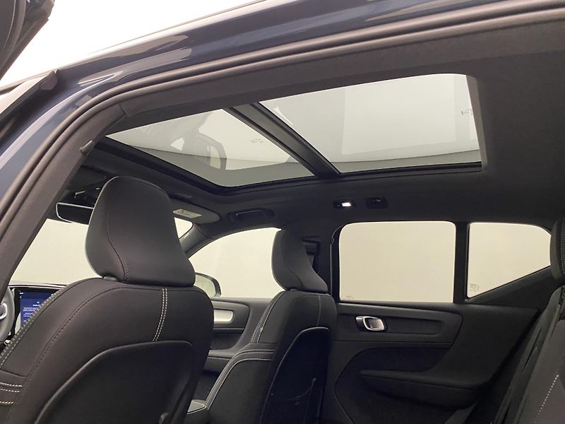 Volvo XC40 (2026) B3 AUT DARK ULTRA  - fotka 20 z 63
