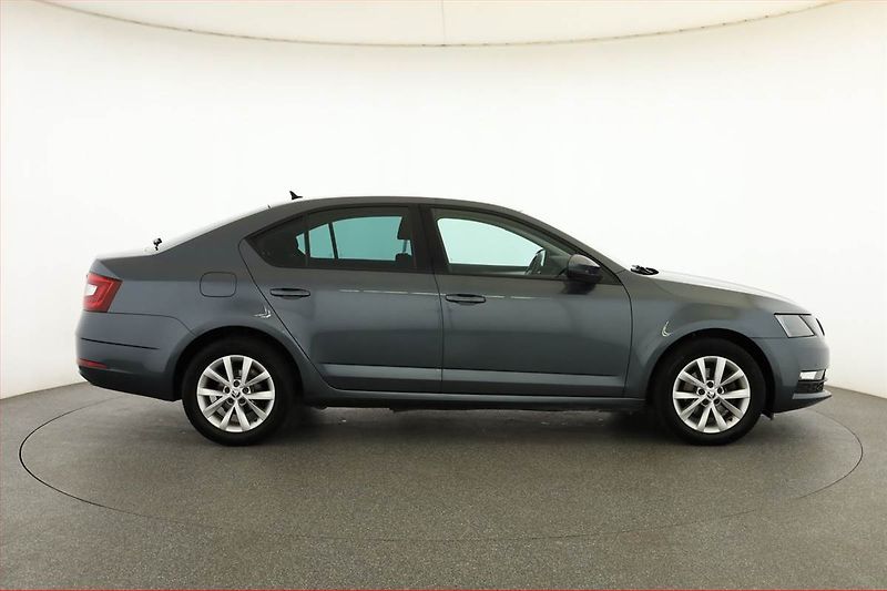 Škoda Octavia (2017) Ambition 2.0 TDI, Automat - fotka 6 z 21
