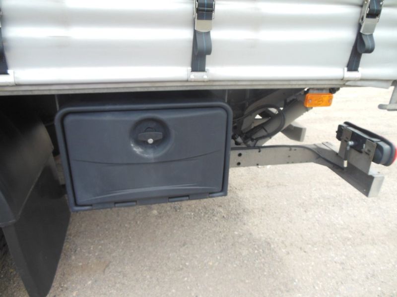 DAF CF 320, D-Hollandia 1500 kg, 19 P - fotka 9 z 34