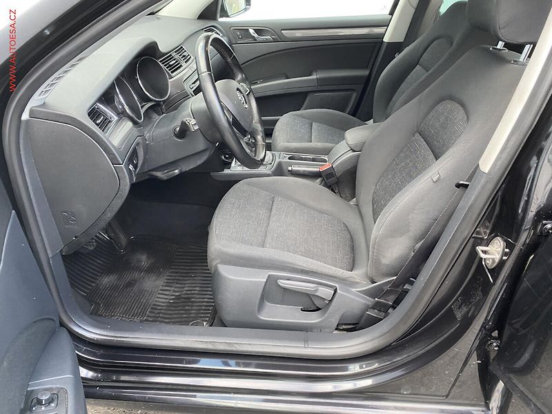Škoda Superb (2014) 2.0 TDi 4x4, ČR, Active - fotka 9 z 18
