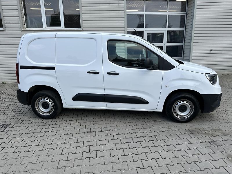 Opel Combo VAN-1.2i-81KW-DPH-KLIMA-ENJOY- - fotka 2 z 18