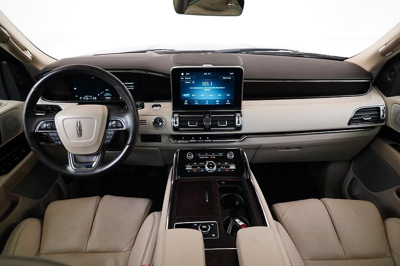 Lincoln Navigator - fotka 5 z 27