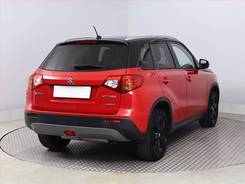 Suzuki Vitara (2017) 1.4 BoosterJet, 4X4, ČR,1.maj - fotka 5 z 18