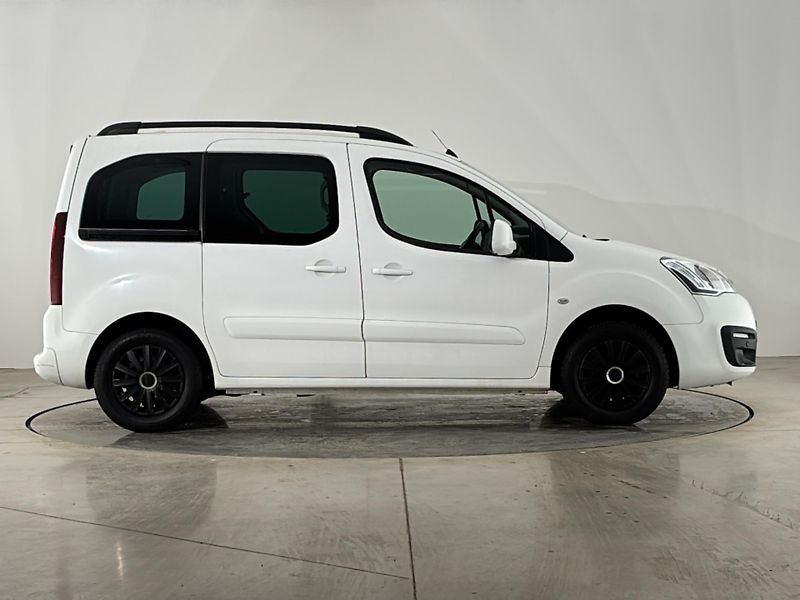 Peugeot Partner MPV - fotka 16 z 27