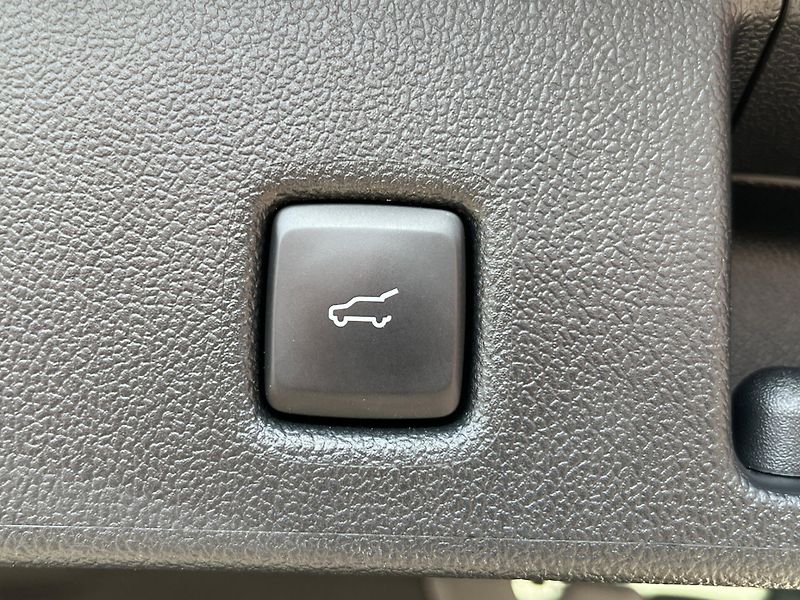 Ford Kuga (2024) ST-line HEV 2.5 112kW , 4x4, Č - fotka 22 z 27
