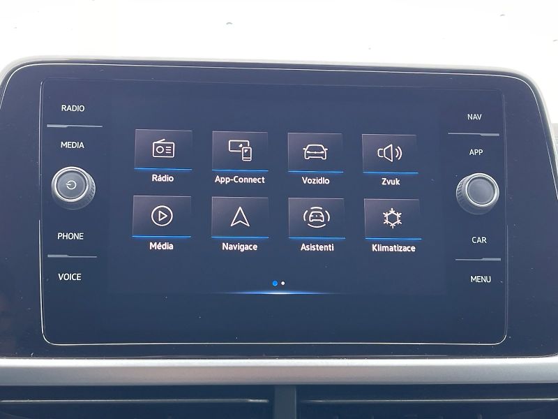 Volkswagen T-Roc (2023) 1.0 TSI 81 kW Life - fotka 14 z 31