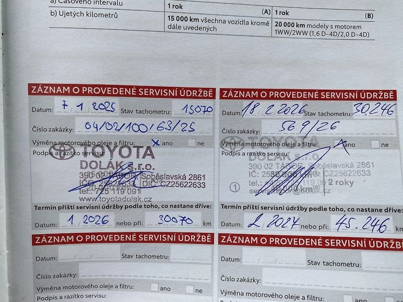 Toyota Yaris Cross 1.5HEV, ČR, ComTech, záruka - fotka 15 z 15