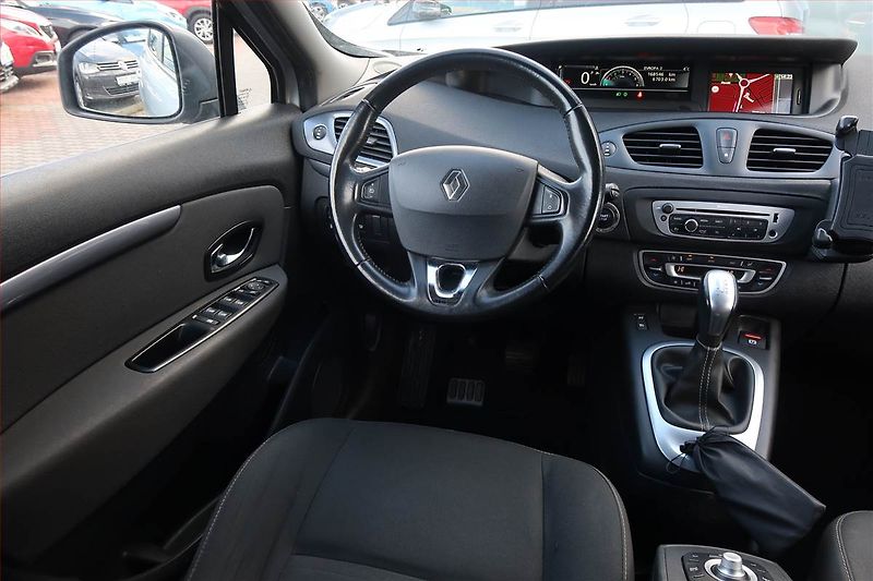 Renault Grand Scénic (2015) 1.5 dCi, Automat, Navi - fotka 7 z 21