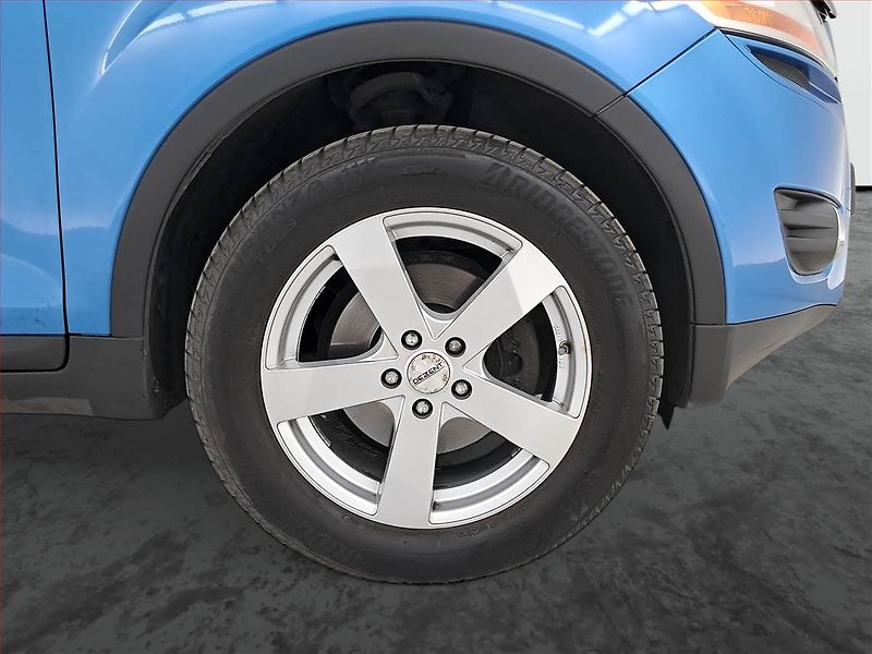 Ford Kuga (2010) 2.0 TDCi, 4X4, Park. senzory - fotka 14 z 18