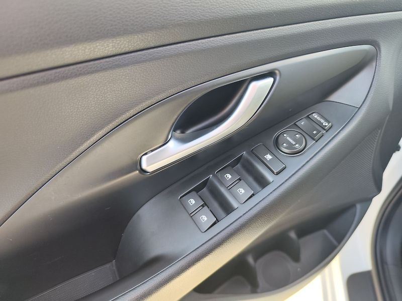 Hyundai i30 1.5 T-GDI/117kW N-Line - fotka 31 z 36