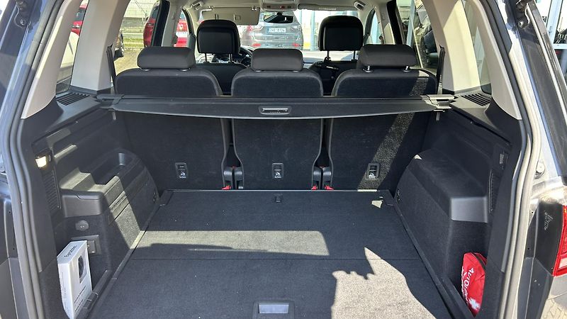 Volkswagen Touran 2.0TDI DSG  - fotka 15 z 15