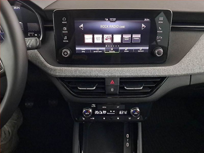 Škoda Kamiq (2025) Top Selection 1.0 TSI - fotka 12 z 17