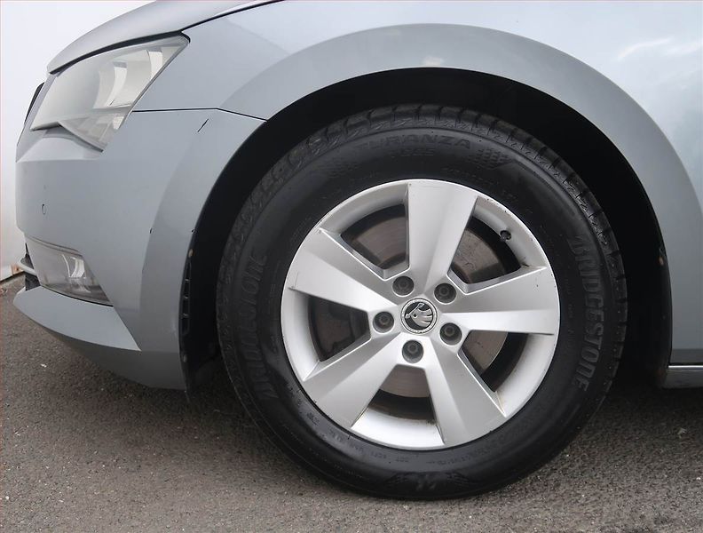 Škoda Superb (2015) Ambition 2.0 TDI, Serv.kniha - fotka 15 z 23