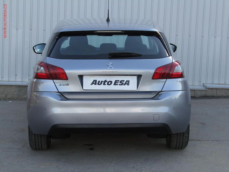 Peugeot 308 (2018) 1.2 PT, 2.maj,ČR, Active - fotka 5 z 19