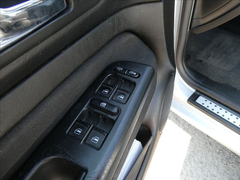 Volkswagen Golf 1,9 TDi 74kW EDITION - fotka 23 z 30