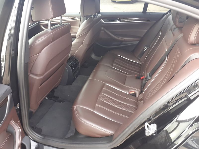 BMW Řada 5 (2019) 530d x Drive Luxury Line - fotka 26 z 48