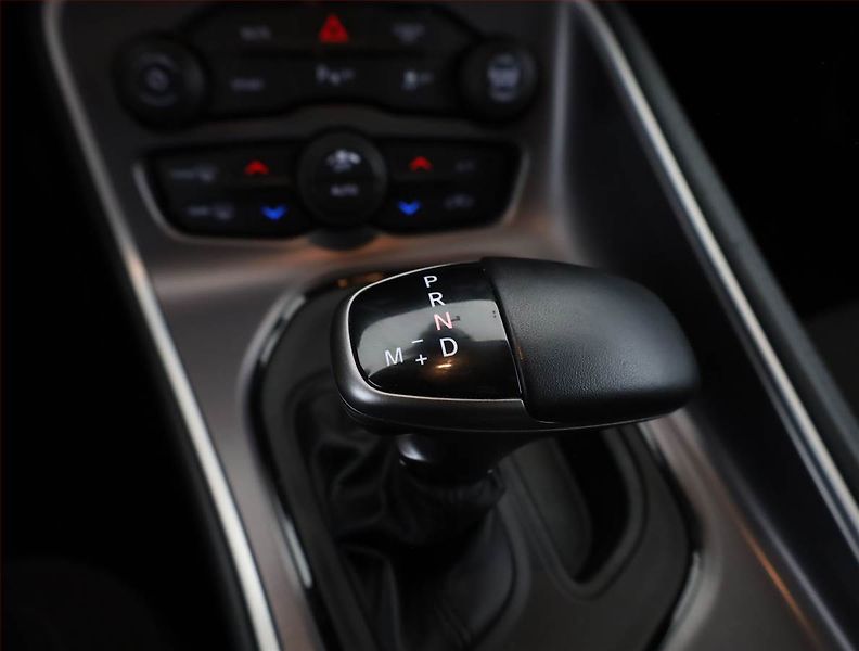 Dodge Challenger (2022) SXT 3.6 V6 - fotka 17 z 20