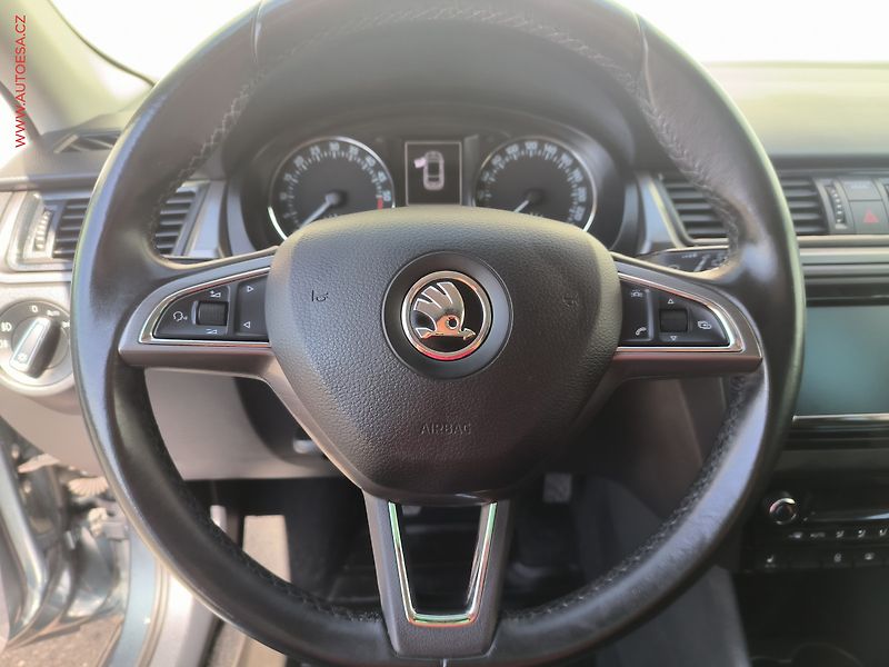 Škoda Rapid (2016) 1.6 TDi, xenon, autoAC - fotka 15 z 19