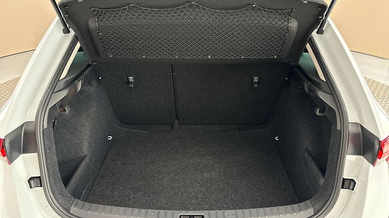 Škoda Scala 1.0 TSI DSG Top Selection - fotka 17 z 26
