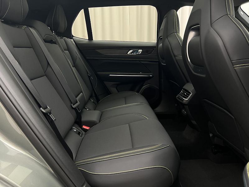 Lynk & Co 01 MORE PHEV AUT CZ 1.maj - fotka 21 z 50