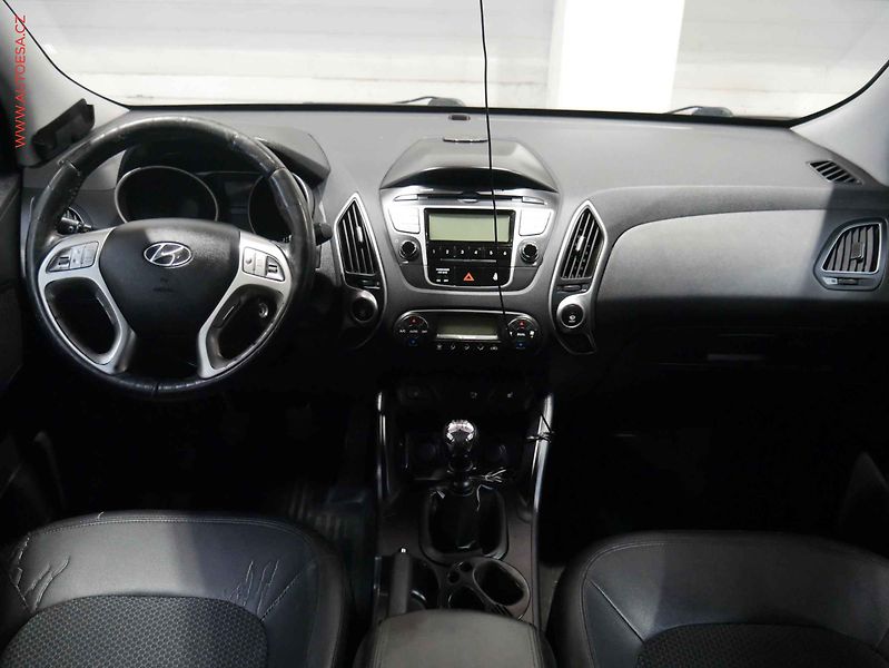 Hyundai ix35 (2011) 1.7CRDI, ČR, servis.kniha, AC - fotka 8 z 23