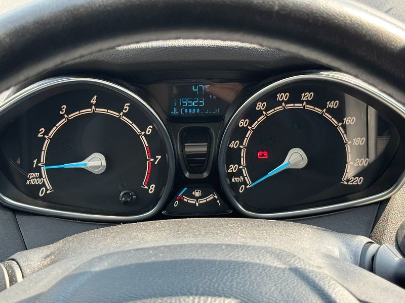 Ford Fiesta (2014) Titanium 1.0 EcoBoost 92kW - fotka 25 z 31