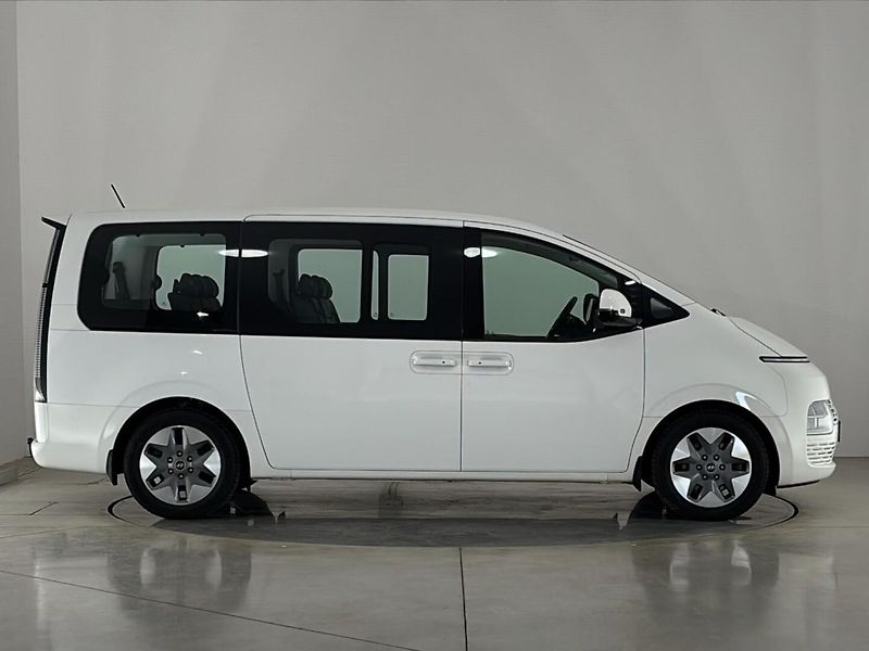 Hyundai Staria Tour 4x4 - fotka 16 z 31