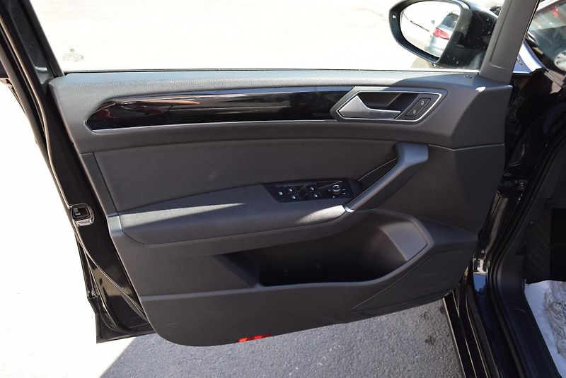 Volkswagen Touran (2021) 2.0TDI 110kw DSG 7MÍST HIGHLIN - fotka 21 z 50