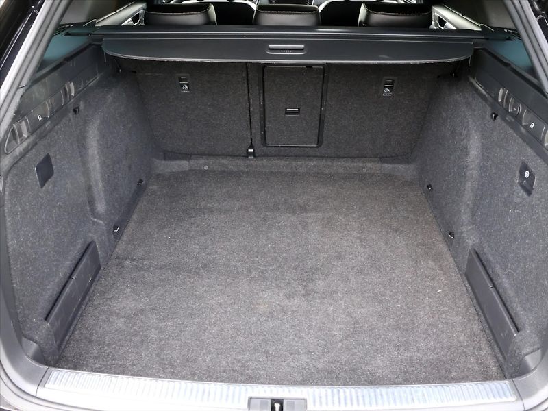 Škoda Superb 2,0 TDI DSG L&K DPH CZ - fotka 10 z 34